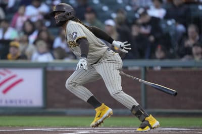 Yastrzemski splashes 3-run HR into McCovey Cove in the 10th as the