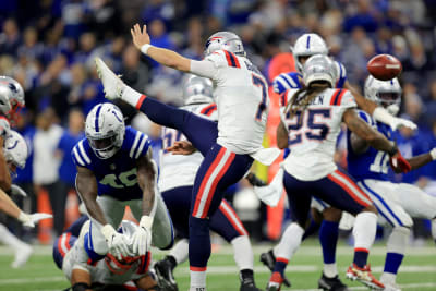 Taylor helps Colts turn table on Patriots with 27-17 victory