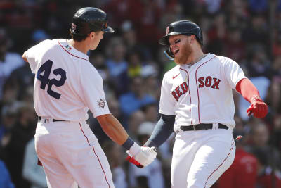 Red Sox beat Twins with home runs from Verdugo, Bogaerts