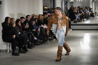 Vetements RTW Fall 2022 Paris - Fashionably Male