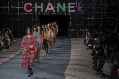 Chanel Fall 2022 Ready-to-Wear Fashion Show