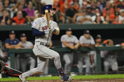 Astros star Jose Altuve ends 0-for-25 postseason skid