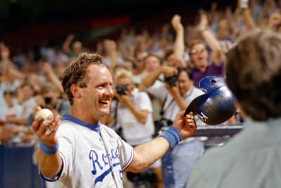 2 great third basemen, Mike Schmidt & George Brett, pictured here in the  1980 World Series.