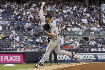 Verlander pitches Astros to 3-1 win, ends Yanks' home streak