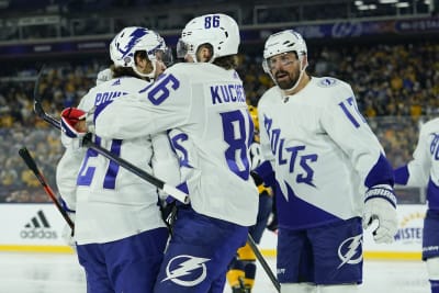 Tampa Bay Lightning ban opposition fans' team gear