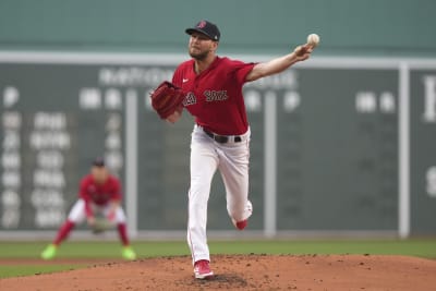 Red Sox beat Reds 8-2; Sale leaves in 4th due to injury