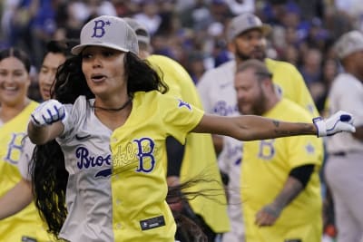 PHOTOS: All-Star Celebrity Softball Game at Dodger Stadium – Orange County  Register