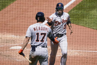 Twins wild walk-off propels them over Tigers