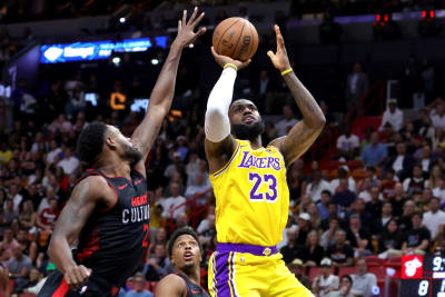 Soccer legend Neymar amazes Miami Heat's Jimmy Butler with wild free-throw  shot