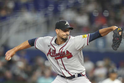 Braves RHP Charlie Morton goes on IL with finger issue, making him  ineligible for NLDS