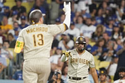 LOS ANGELES, CA - SEPTEMBER 10: San Diego Padres left fielder Wil