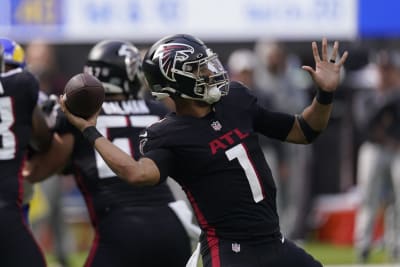 Stafford, Rams hold off Falcons for 31-27 victory