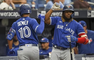 Rising Jays star Guerrero Jr. doing things teammates have never