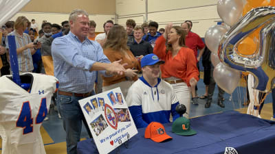 Jack Pyburn, Bolles edge rusher, commits to Florida football