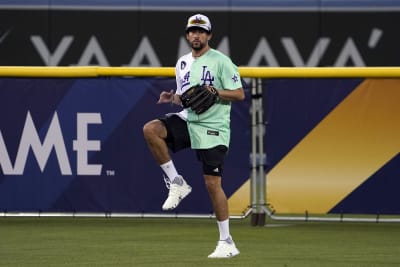 PHOTOS: All-Star Celebrity Softball Game at Dodger Stadium