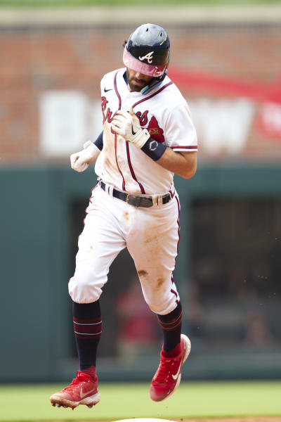 Dansby Swanson of the Atlanta Braves rounds the bases after