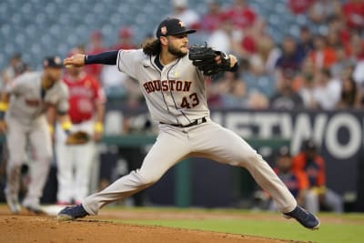 Houston Astros left fielder Aledmys Diaz watches the pitch in the