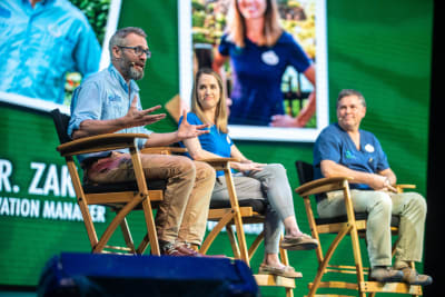 Q&A: Speaking with Disney veterinarians, animal keepers about 'Magic of Disney's Animal Kingdom' Q&A: Speaking with Disney veterinarians, animal keepers about 'Magic of Disney's Animal Kingdom'