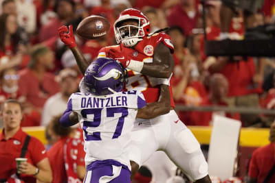 Despite depleted secondary, Vikings' Patrick Peterson supplies pick-six