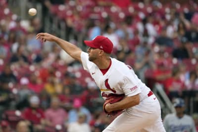 St. Louis Cardinals on X: Cardinals pitcher Adam Wainwright shows