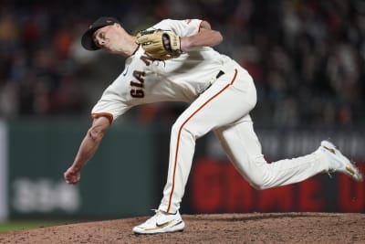 Blake Snell strikes out 11 Giants in first win of 2022