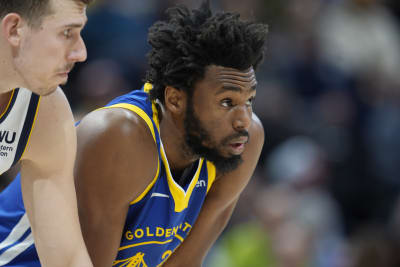 New York Knicks guard Derrick Rose (4) shoots against Golden State Warriors  forward Draymond Green (23) during the first half of an NBA basketball game  in San Francisco, Friday, Nov. 18, 2022. (