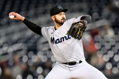 López's ERA drops to 0.39 as Marlins edge Nats 2-1 for fourth straight win