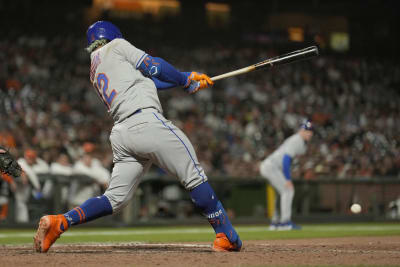 Pederson hits 3 HRs, drives in 8 as Giants stun Mets 13-12