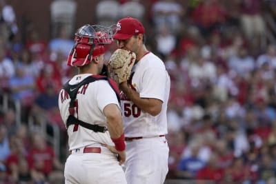 Cardinals place Adam Wainwright, Andrew Knizner on injured list