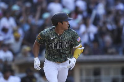 Ha-Seong Kim's solo home run, 04/20/2022