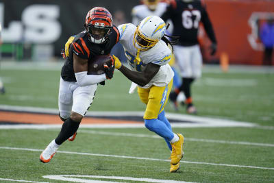 Up-and-down Chargers hold off Bengals for 41-22 victory