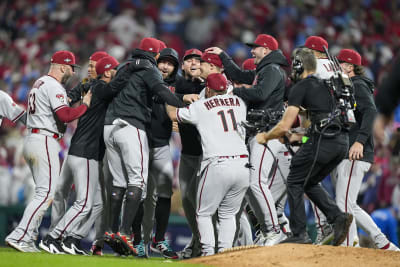 Diamondbacks score 4 in 9th, beat Tigers for 5th straight win