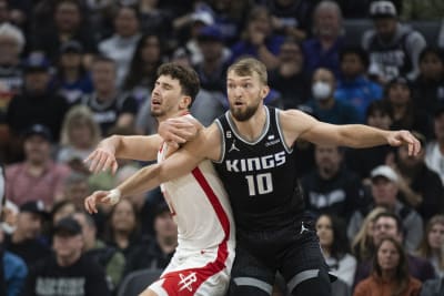 Jackson scores 26 points, Clippers outlast Rockets 99-98