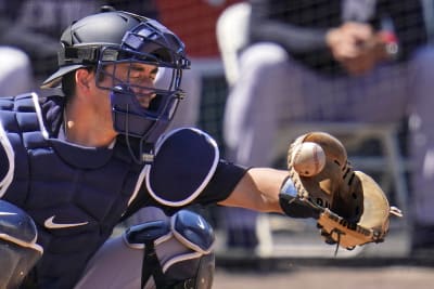 Padres star Tatis has shoulder problem, to be re-evaluated