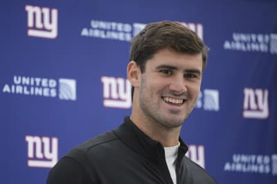 QB Jones set to start for Giants against Packers in London