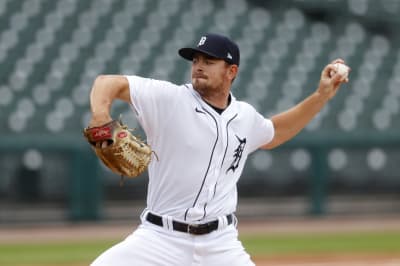 Tucker Barnhart makes MLB pitching debut for Detroit Tigers