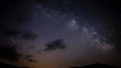 Comet Shaped Like the Millennium Falcon Captured in the Night Sky