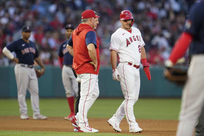 Angels' Mike Trout leaves game with left groin tightness
