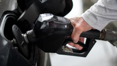 10 tips to get the most out of a tank of gas