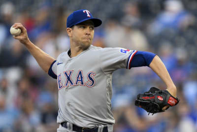 Jacob DeGrom fans 11 in 6 innings, Rangers beat Athletics 5-2