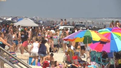 Daytona Beach sees 'calm' spring break as New Smyrna Beach deals with rowdy  crowds