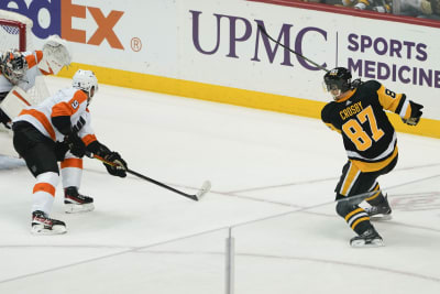 Crosby scores 500th, Penguins rally past Flyers 5-4 in OT