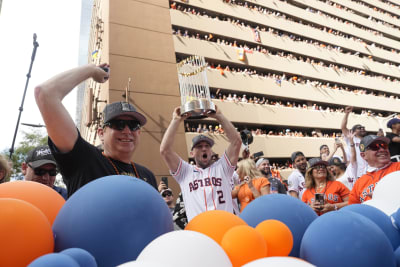 Fans celebrate Houston Astros' World Series win with parade, SiouxlandProud, Sioux City, IA