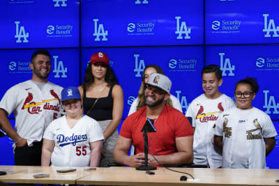 Dodgers: Albert Pujols Changes His Jersey Number in Los Angeles