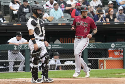 Cardinals reliever Gallegos gets wiped down by umpire after using rosin bag  on his left arm