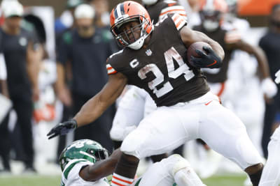 Backup QBs Dobbs, Minshew shine, Eagles edge Browns 21-20