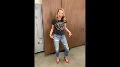 Houston Life' reporter Melanie Camp is wearing a pair of Ellen