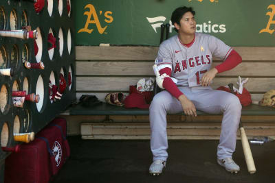 Say cheese: Ohtani body double finds way into Angels' team photo