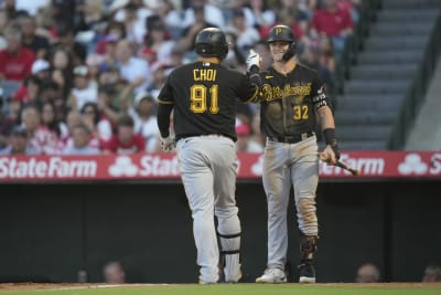 Angels hit four homers in win over Pirates