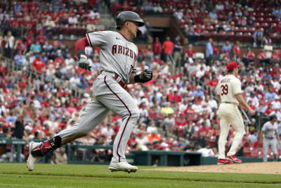 Vogelbach somehow hobbles home, Brewers top Diamondbacks 5-0